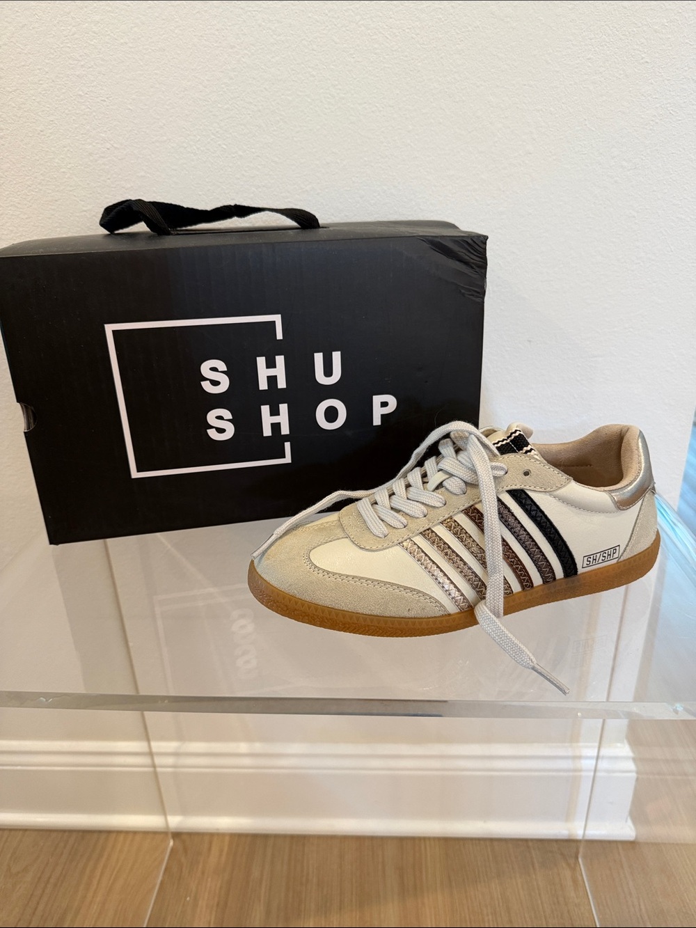 ShuShop Women’s Cream, Black & Brown Low-Top Sneaker